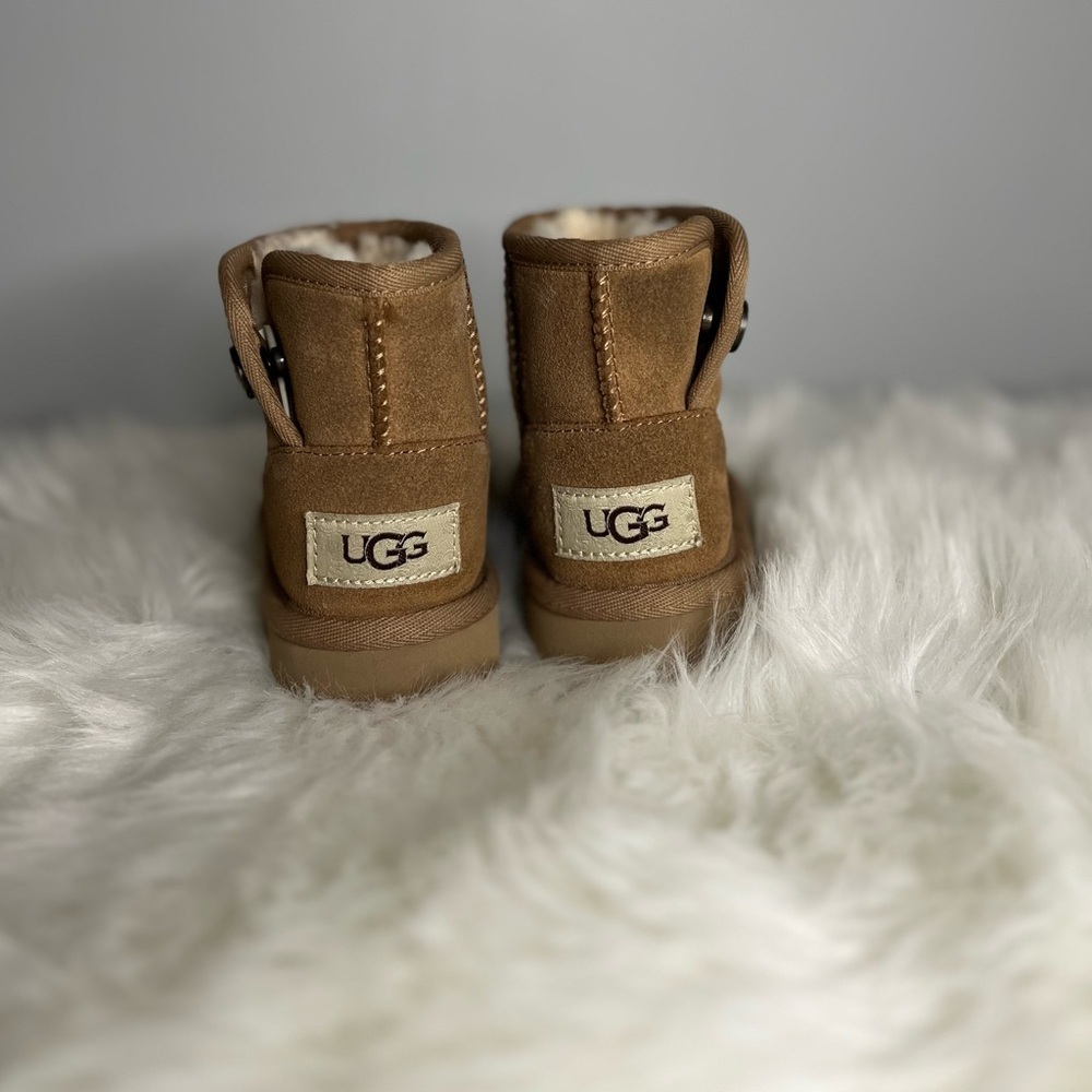 UGG Jona Toddler Baby Suede Shearling TAN SIZE
6 Toddler - Picture 2 of 6